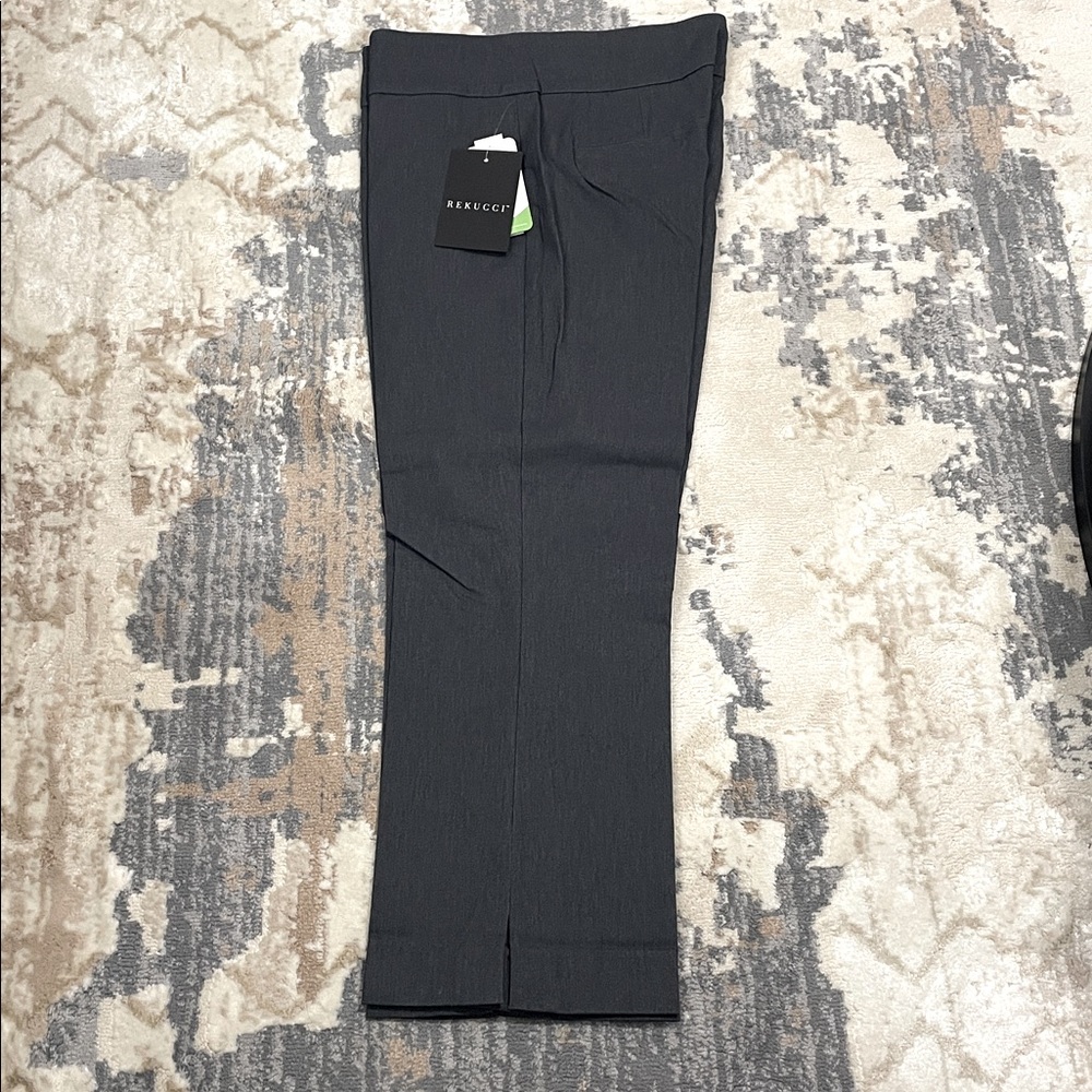 Rekucci straight leg mid-rise pants. Size 2